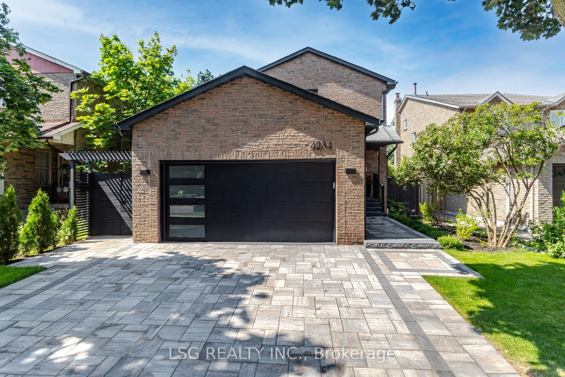 4234 Sunflower Drive, Mississauga, ON, L5L 2L5