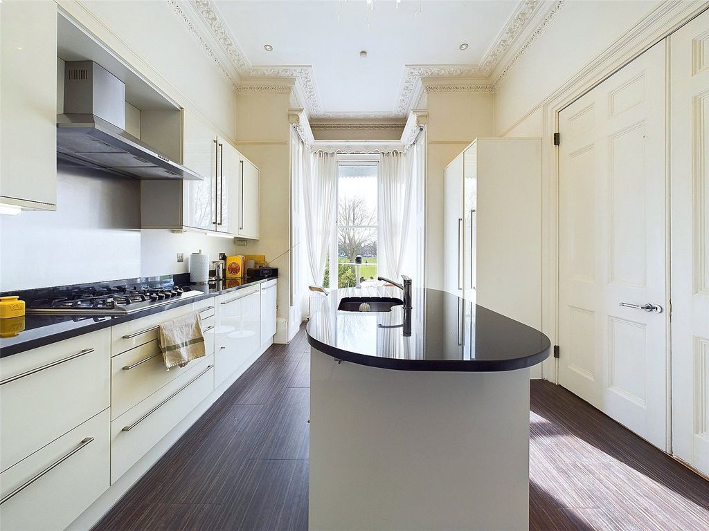 Additional image 5 of 2 bed flat to rentPortland Terrace, Richmond TW9
