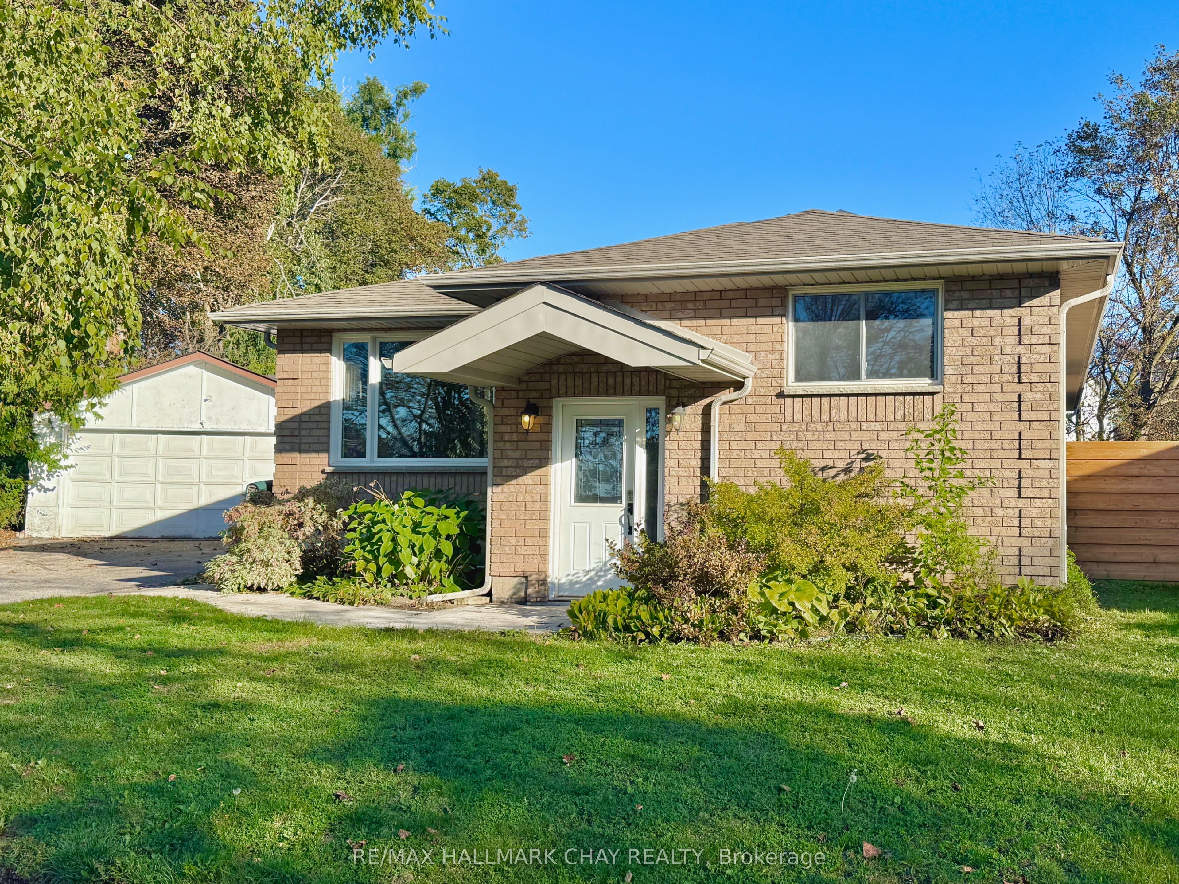 Additional image 2 of 29 Oakley Park Square, Barrie, ON, L4M 2K2