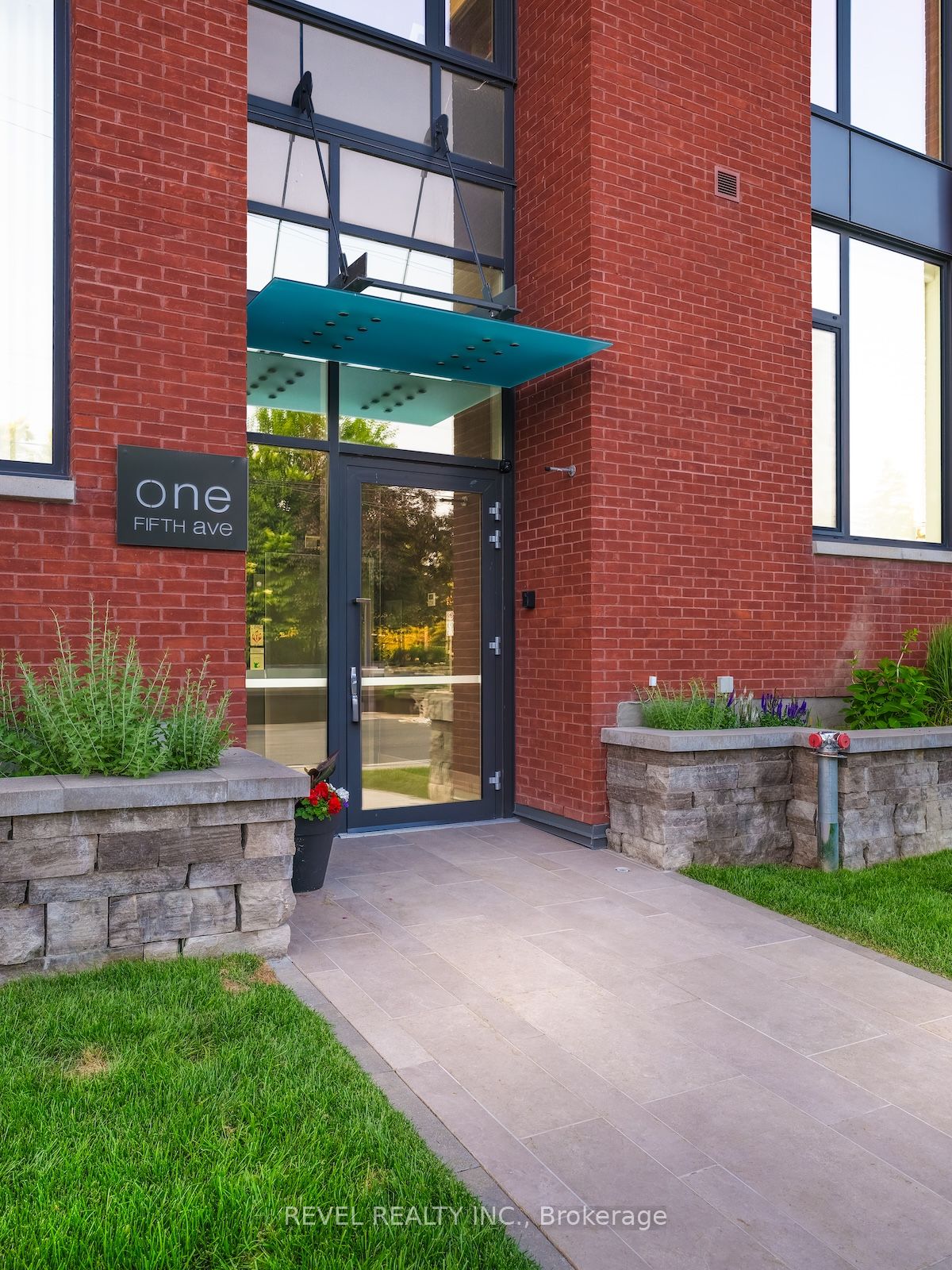 Additional image 3 of 205-1 Fifth Avenue, Ottawa, ON, K1S 5W3