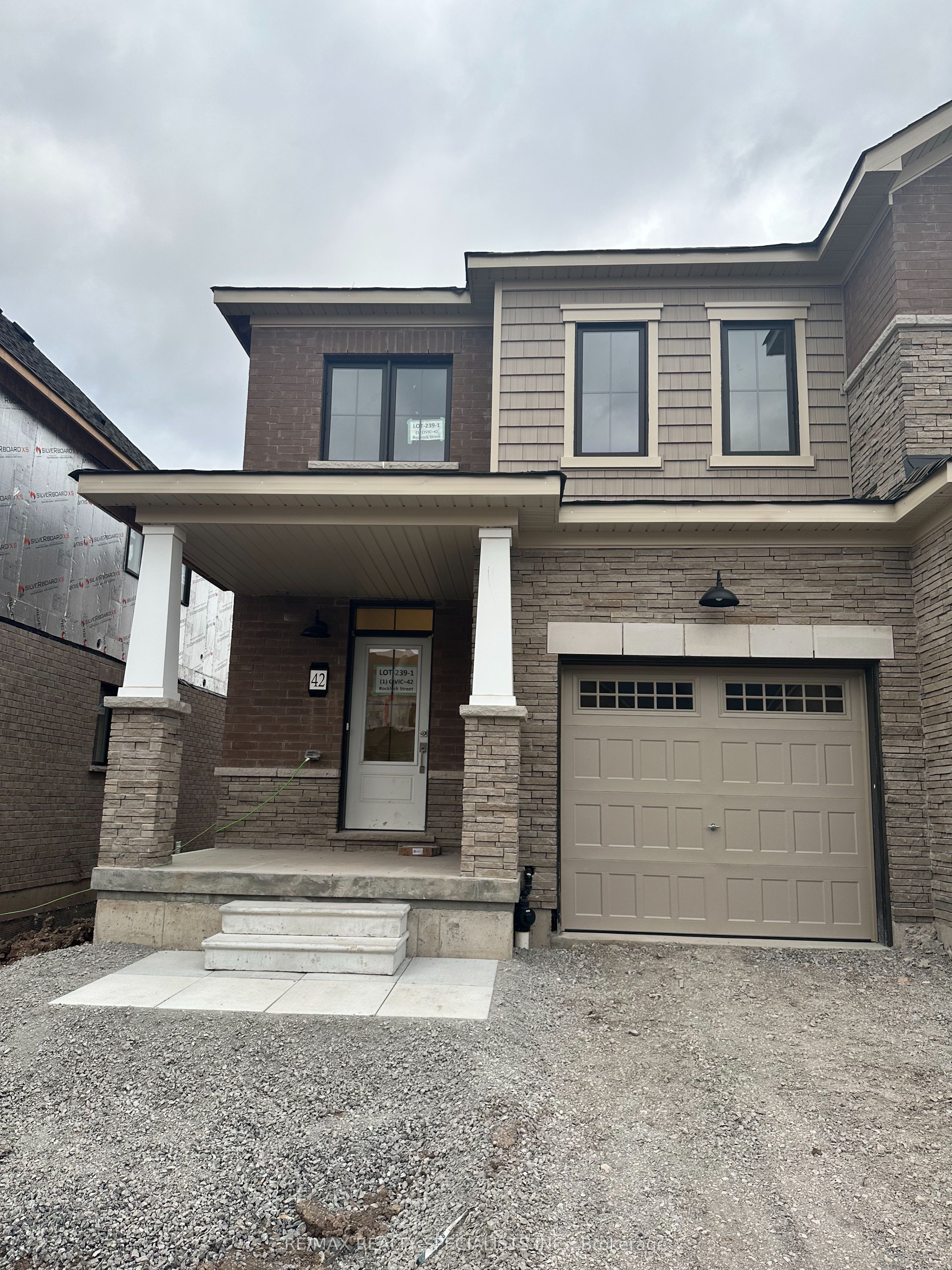42 Rowlock Street, Welland, ON, L3B 0M7