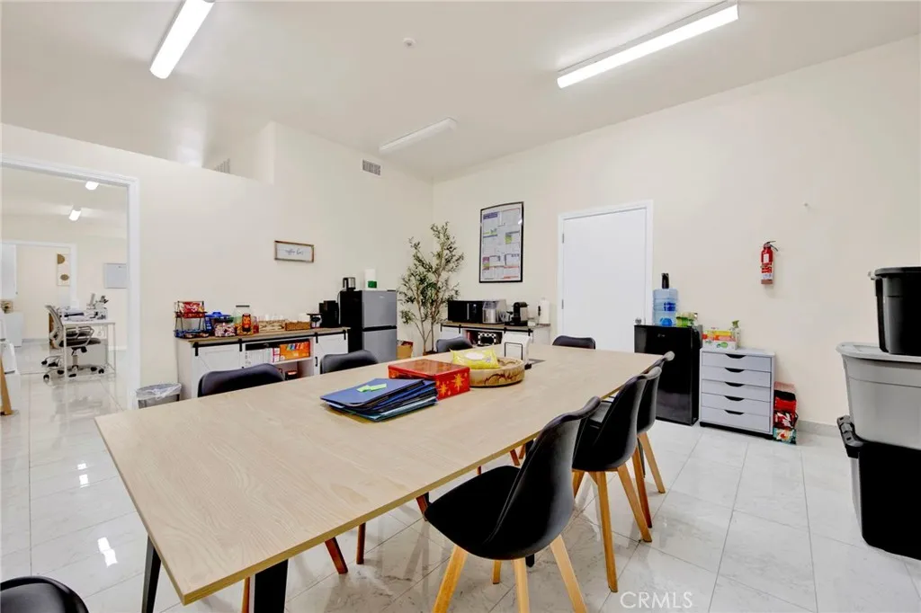 Additional image 10 of 7831 Foothill Boulevard, Sunland, CA 91040