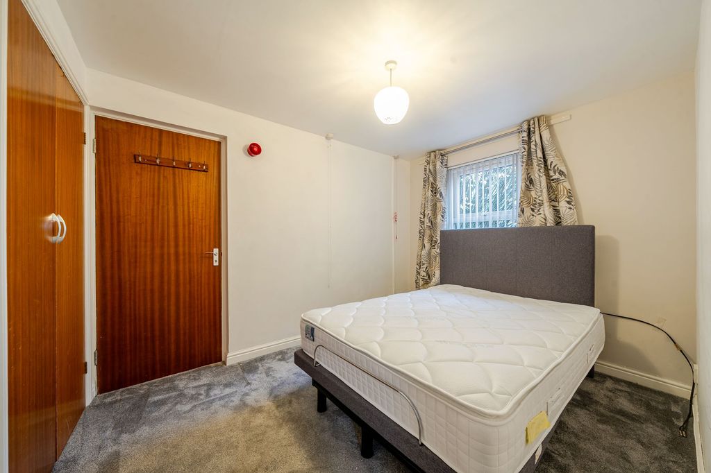 Additional image 12 of 1 bed flat for saleHigh Street, Harrogate HG2