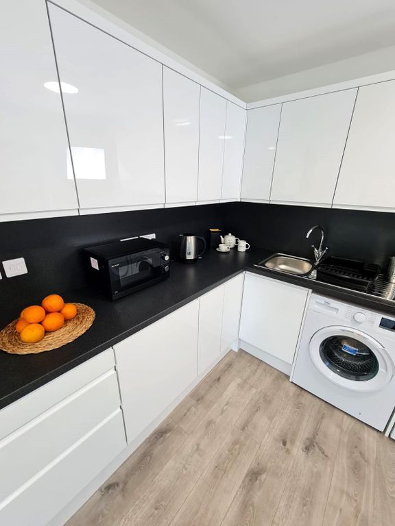 6 bed shared accommodation to rentScunthorpe DN15 photo 4