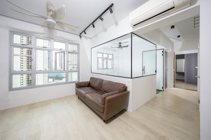 95A Henderson Road photo 3