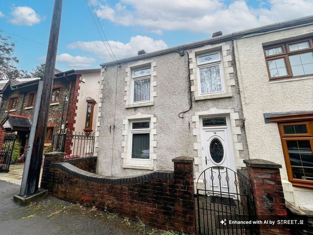 3 bed end terrace house to rentRosser Terrace, Cilfrew SA10
