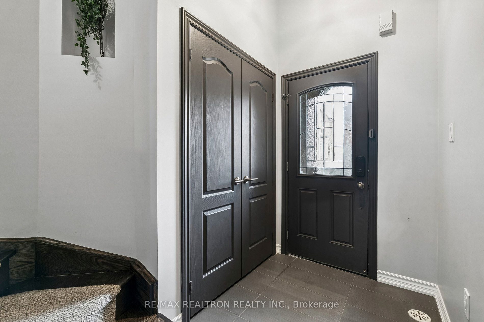 Additional image 5 of 216 Appleton Court, Newmarket, ON, L3Y 0B8