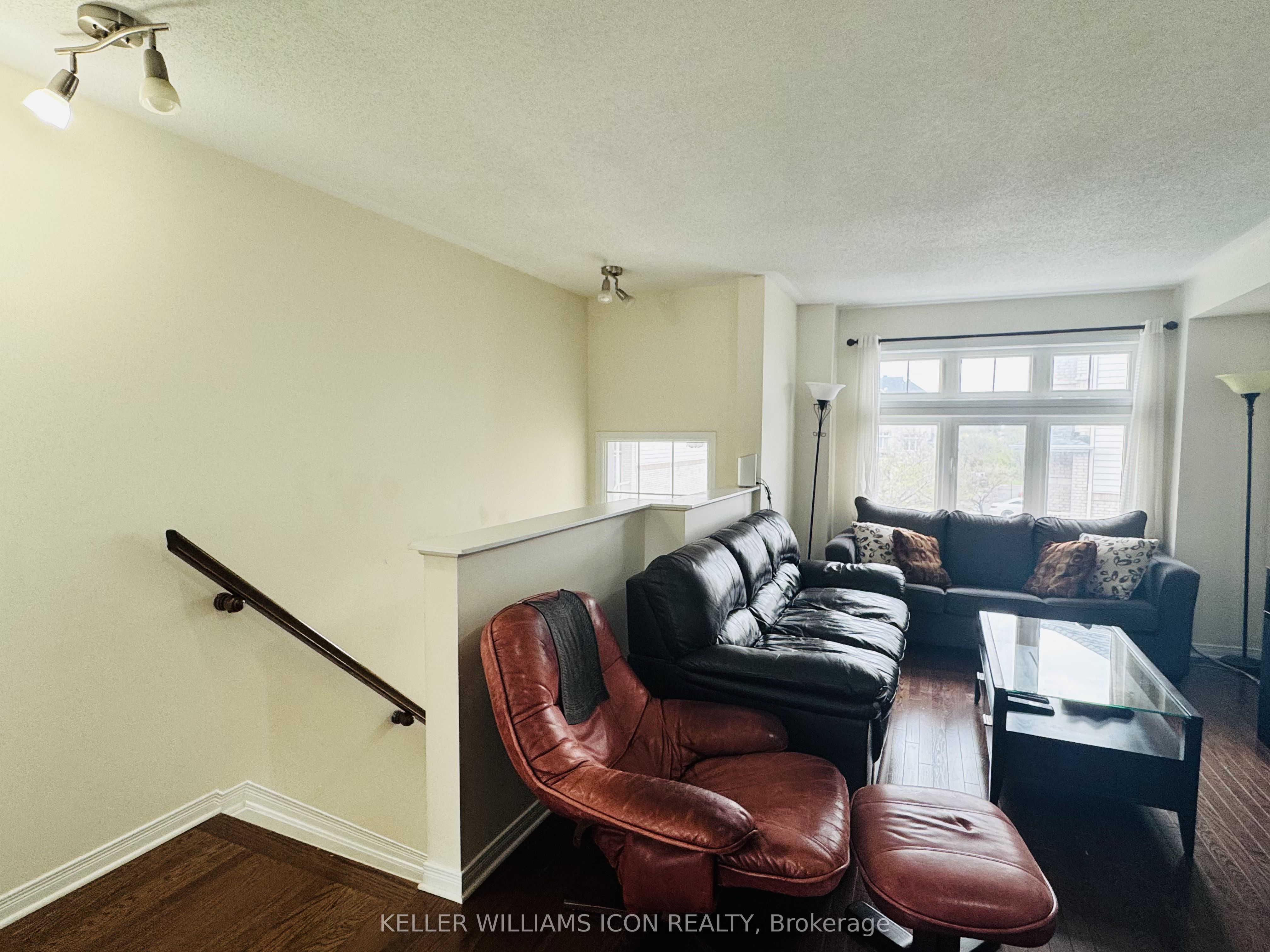 Additional image 3 of 213 Stroget Private, Ottawa, ON, K2E 0A9