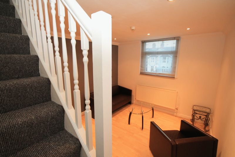 Additional image 3 of 1 bed flat to rentConnaught Road, Cardiff CF24