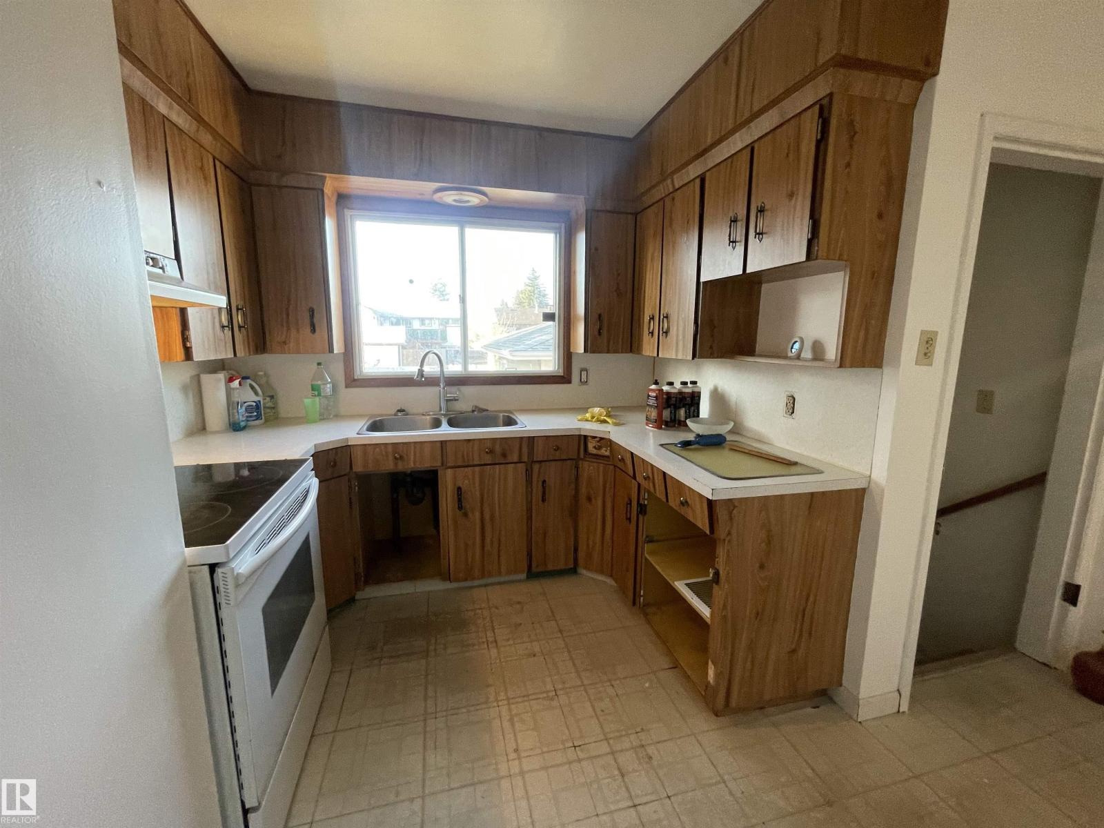 Additional image 6 of 13804 132 Avenue NW, Edmonton, AB, T5L3R8