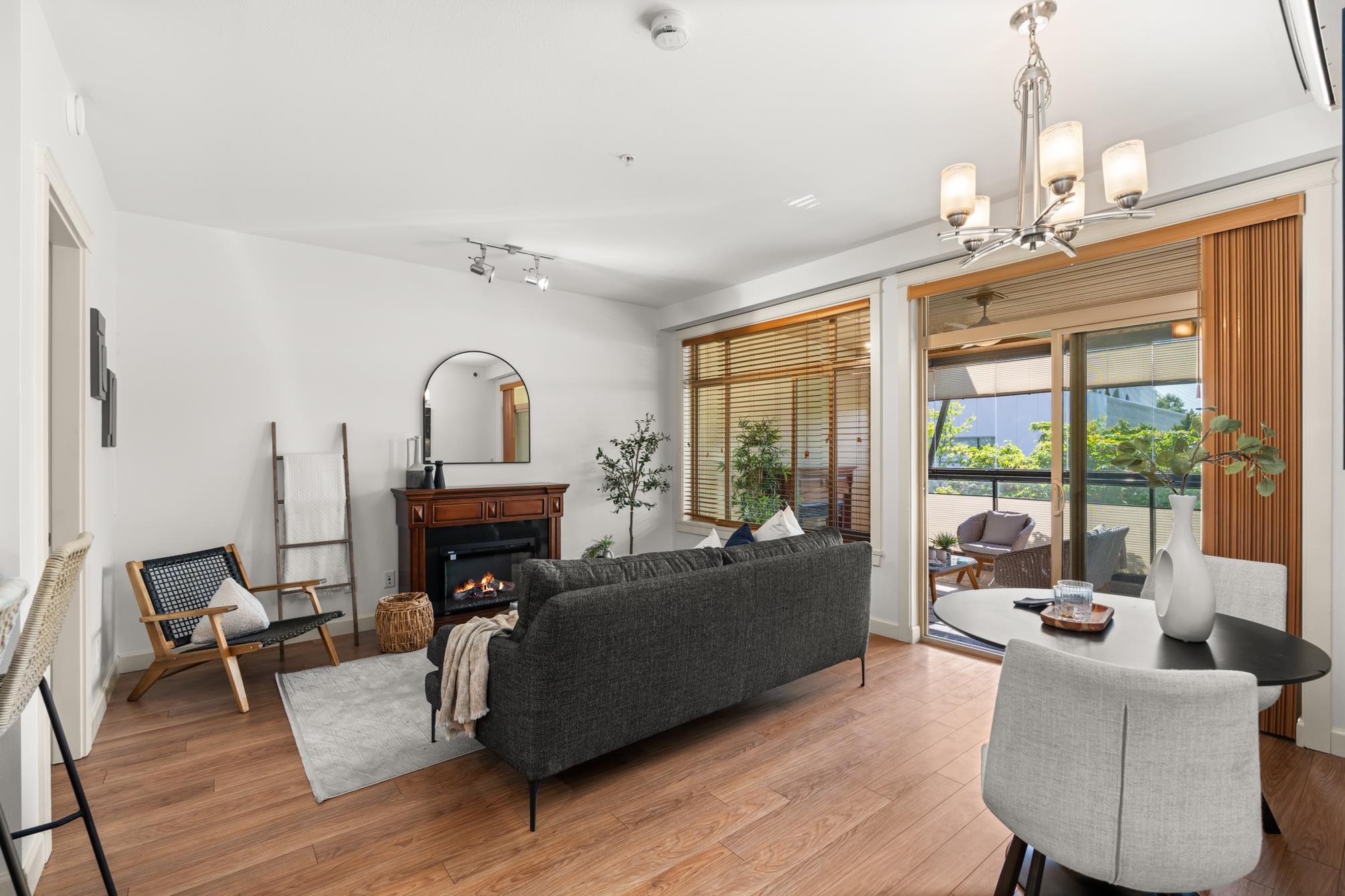 Additional image 2 of 202-2860 Trethewey Street, Abbotsford, BC, V2T 0G5