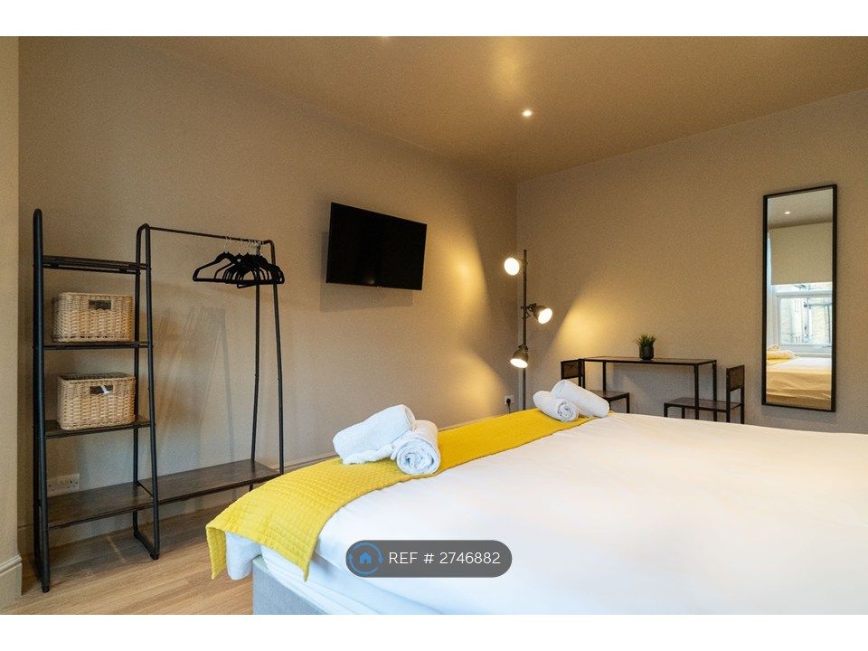 Additional image 10 of 3 bed flat to rentPriory Road, High Wycombe HP13