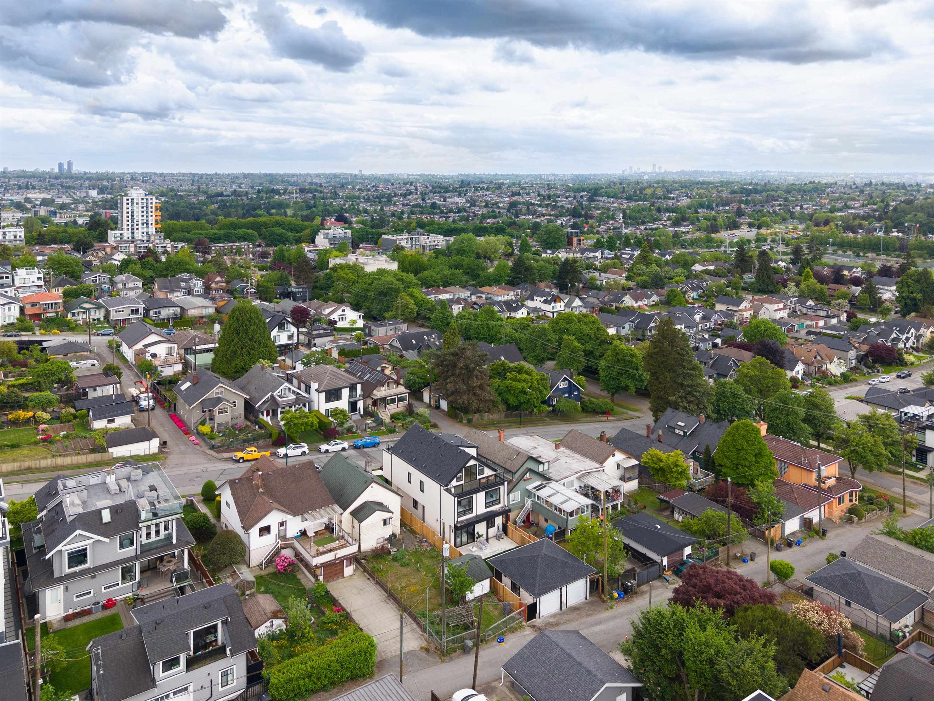 Additional image 2 of 2-3645 Dundas Street, Vancouver, BC, V5K 1S3