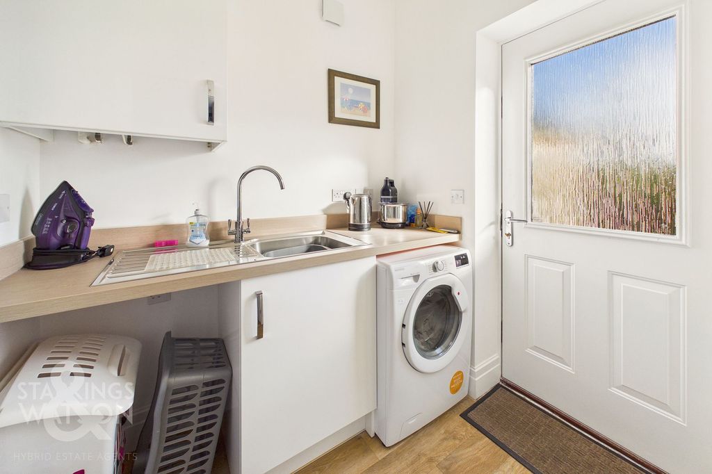 Additional image 10 of 4 bed detached house for saleOak Avenue, Loddon, Norwich NR14
