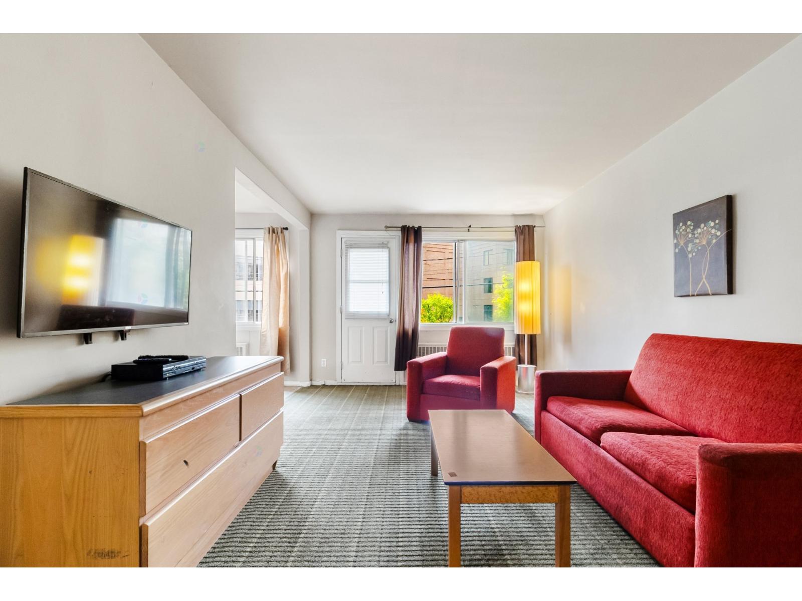 440 Av. Roy