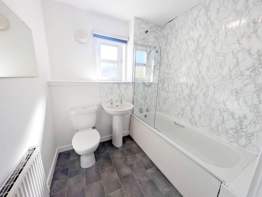 Additional image 5 of 2 bed flat to rentCorthie Court, Denny FK6
