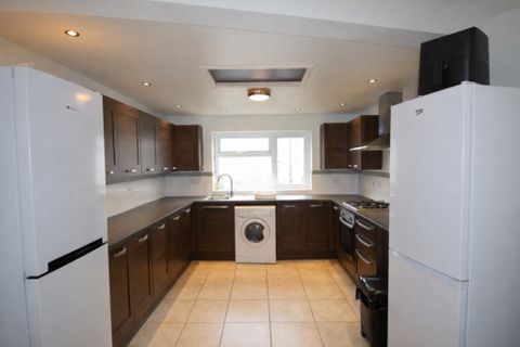 Miskin Street, Cathays CF24