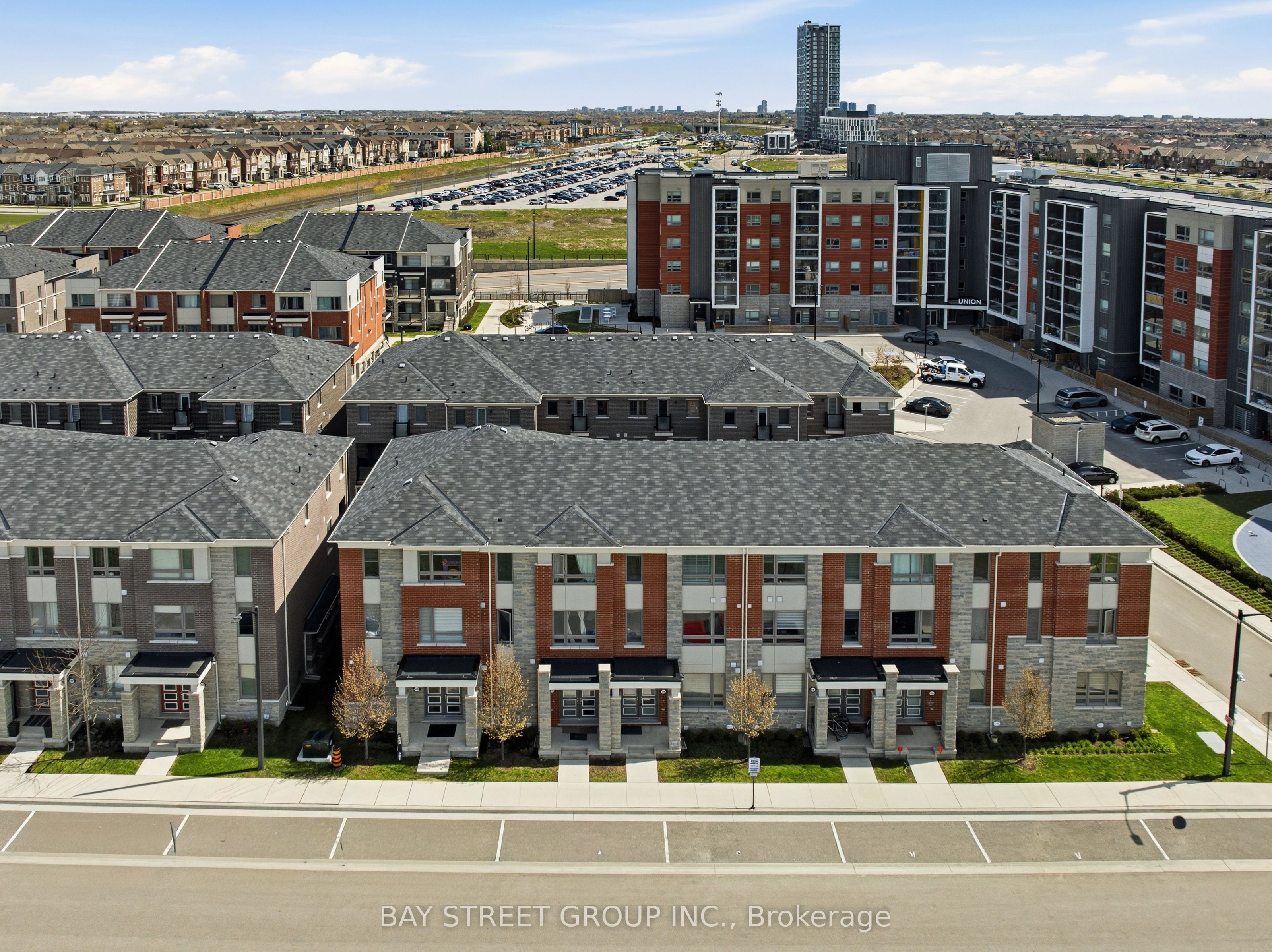 334 Lagerfeld Drive, Brampton, ON, L7A 5G8 photo 2
