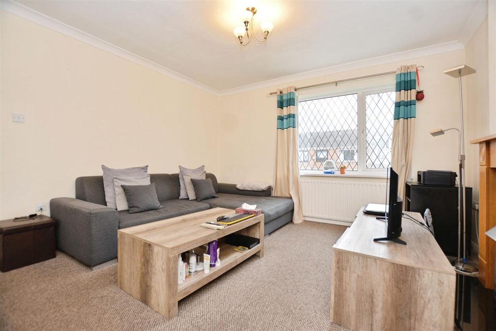 Additional image 3 of 2 bed flat for saleAncaster Court, Scunthorpe DN17