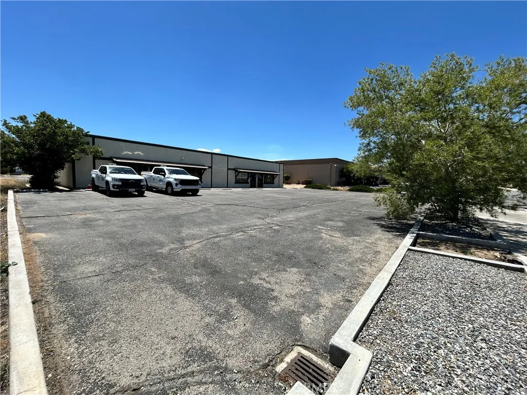 Additional image 10 of 15353 Bonanza Rd, Victorville, CA 92392