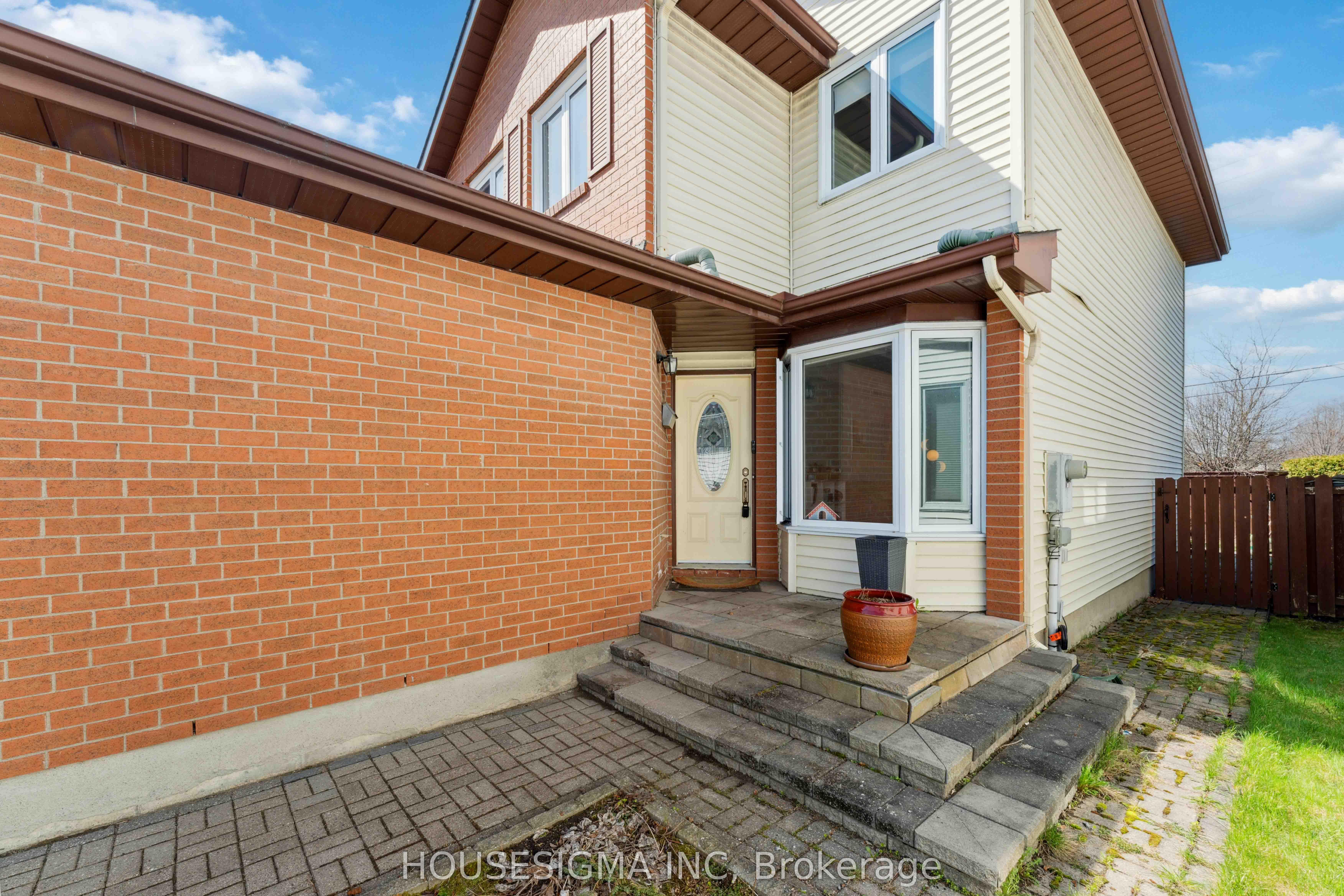 Additional image 2 of 1278 Gregory Court, Ottawa, ON, K1J 9B2