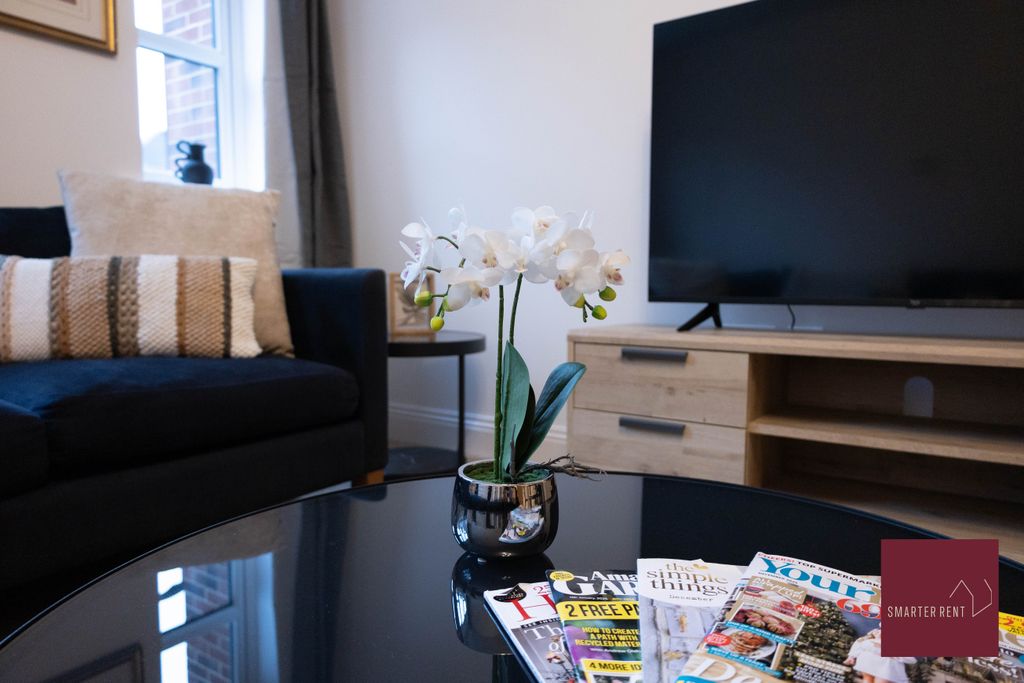 3 bed flat to rentWillow House, Hook RG27 photo 5