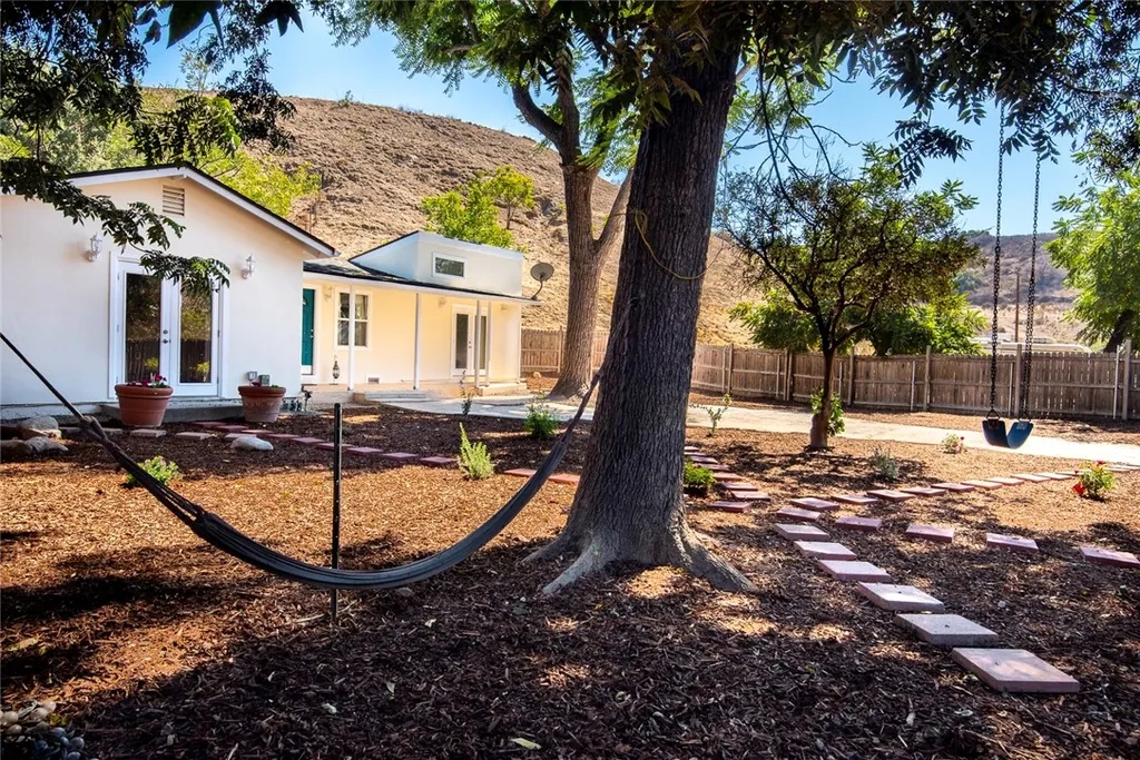 Additional image 37 of 10416 Clybourn Avenue, Shadow Hills, CA 91040