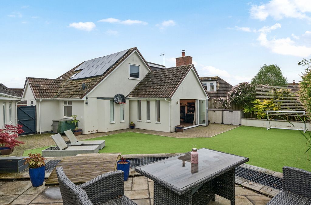 Additional image 5 of 4 bed bungalow to rentMaristow Avenue, Exmouth, Devon EX8