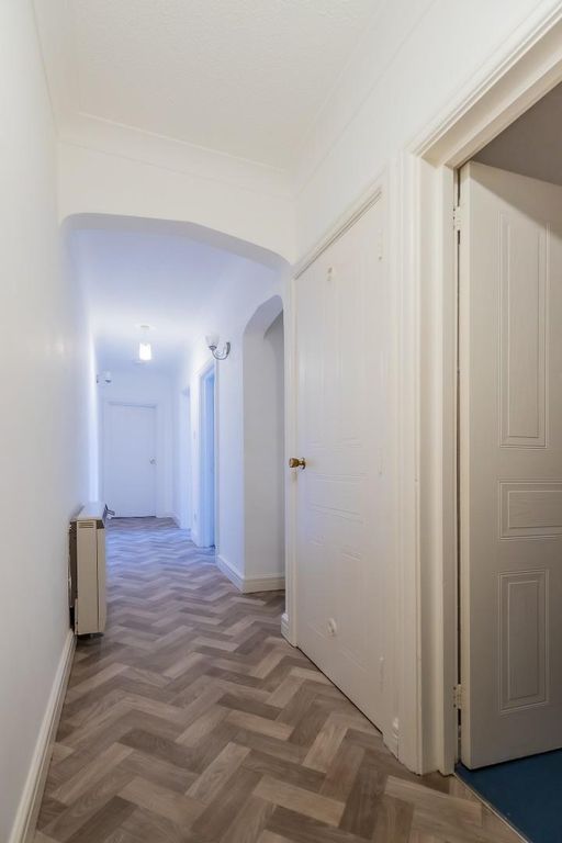 2 bed flat to rentMariners Heights, Penarth CF64 photo 3