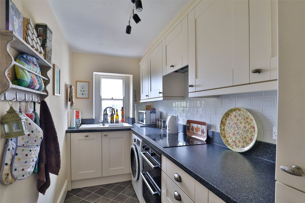 Additional image 7 of 2 bed flat for salePortway, Frome, Somerset BA11