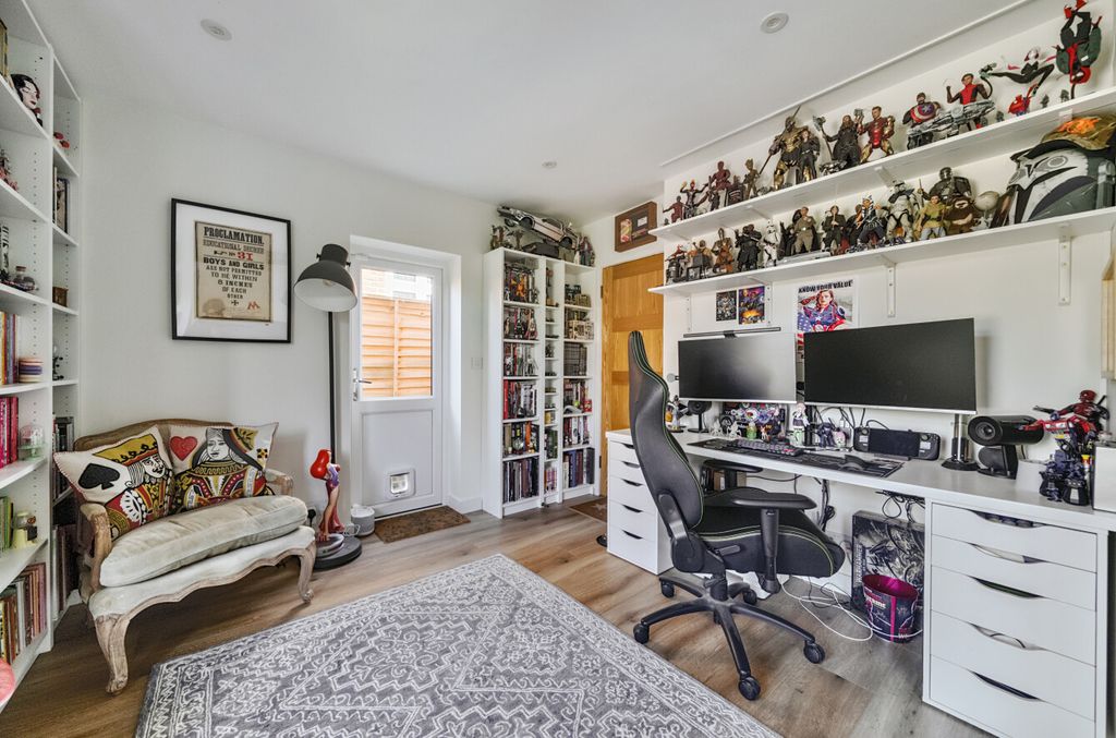 Additional image 8 of 4 bed semi-detached house for saleHaslemere, Surrey GU27