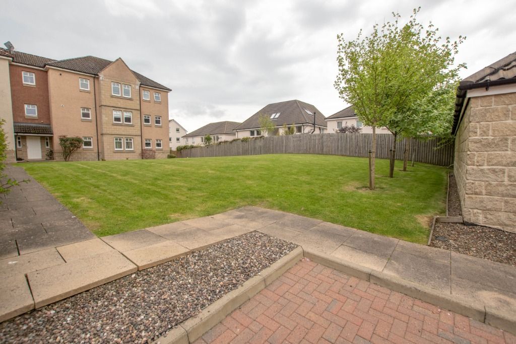 Additional image 2 of 2 bed flat to rentCaledonia Road, Kirkcaldy KY2