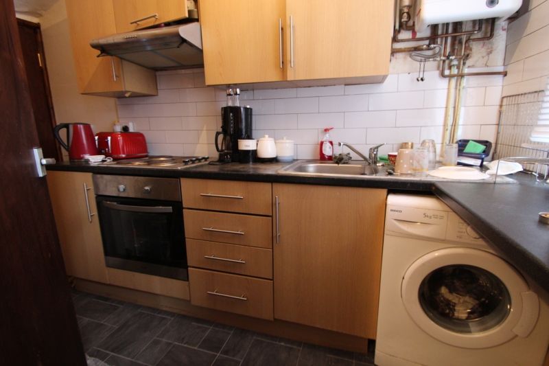 Additional image 3 of 2 bed shared accommodation to rentHarold Road, Hyde Park, Leeds LS6