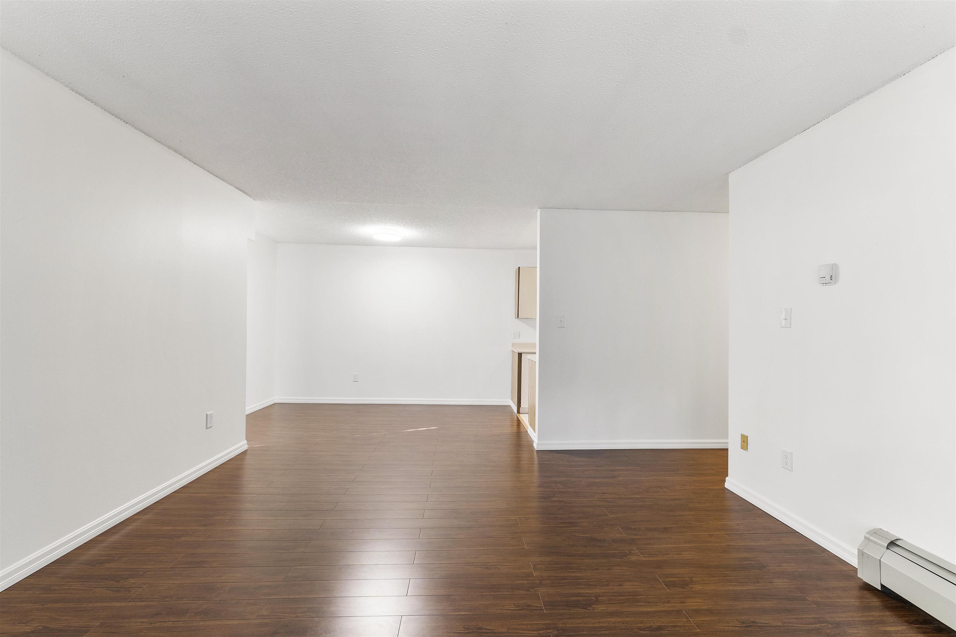 Additional image 5 of 302-14925 100 Avenue, Surrey, BC, V3R 1J6