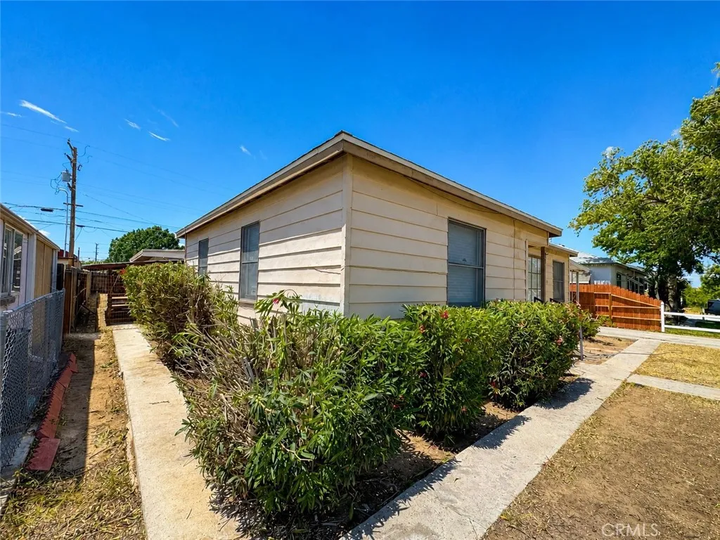 325 N Sanders Street, Ridgecrest, CA 93555
