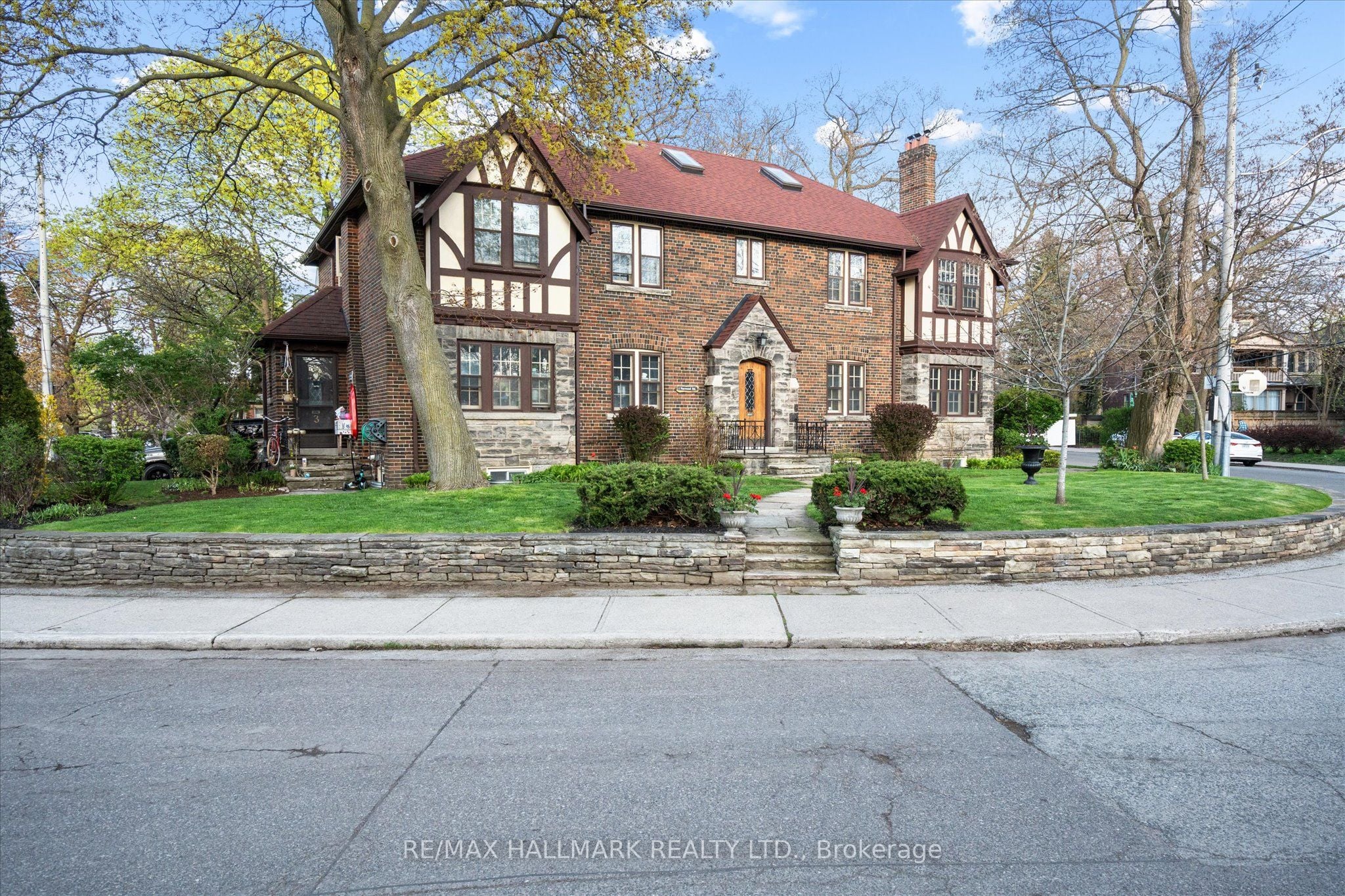 Additional image 2 of 50 Benlamond Avenue, Toronto, ON, M4E 1Y9