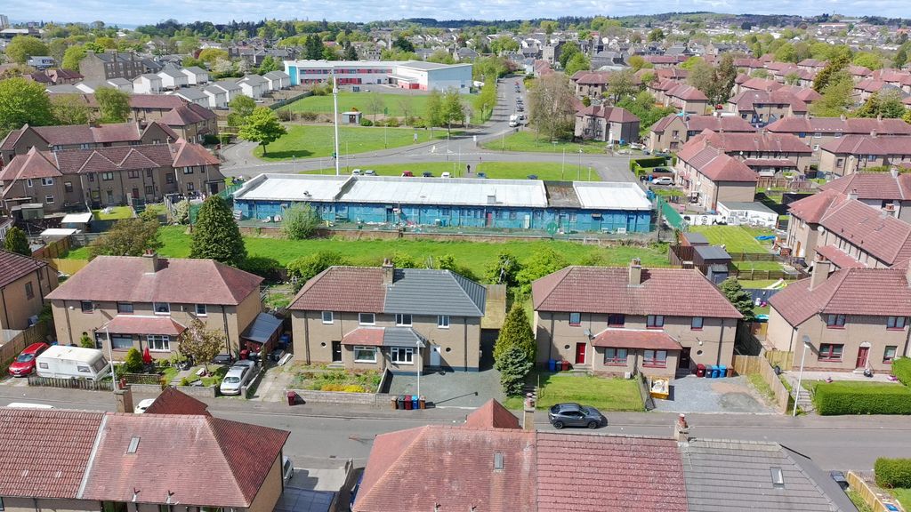 3 bed end terrace house to rentKirkton Avenue, Dundee DD3