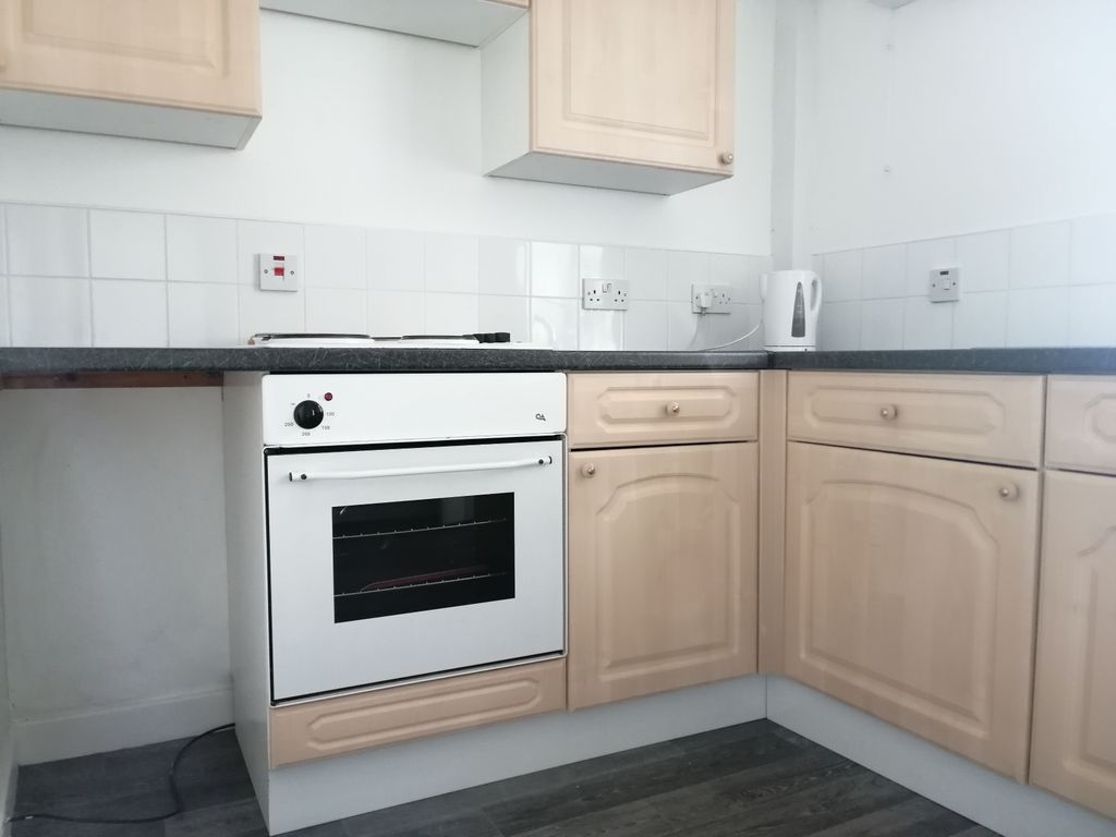 Additional image 2 of 2 bed terraced house to rentPenchwintan Terrace, Bangor LL57