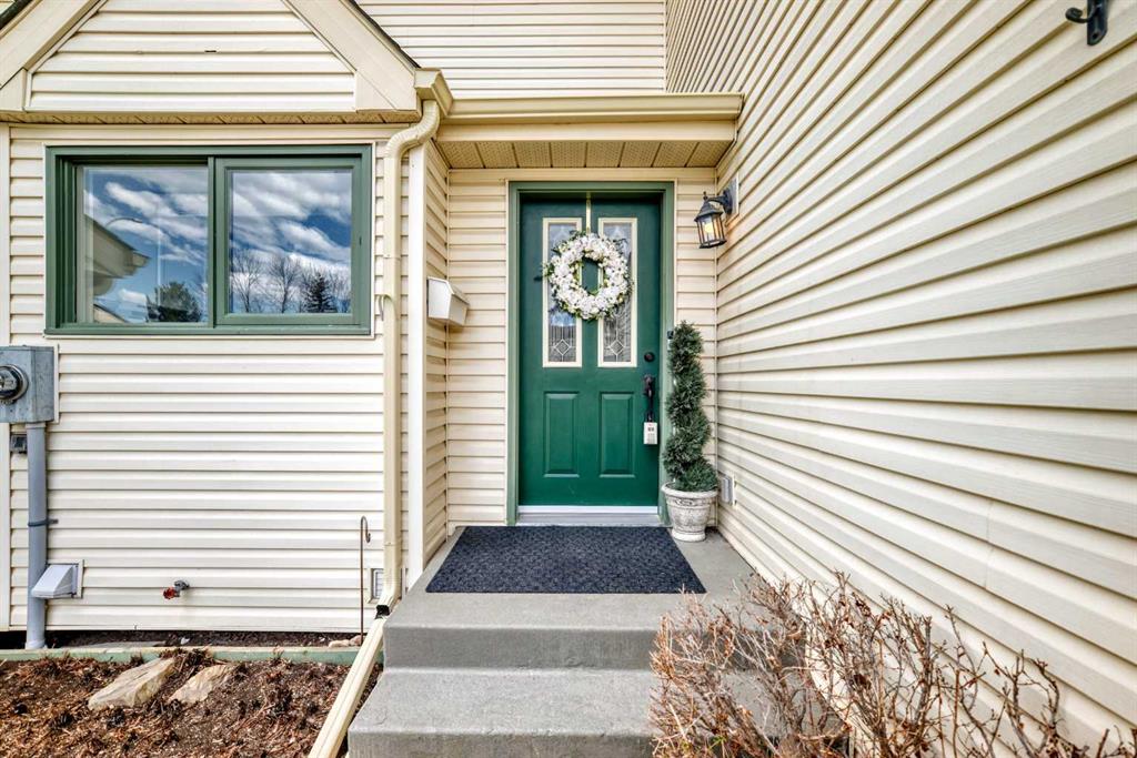 Additional image 3 of 305 Sandringham Road NW, Calgary, AB, T3K 3Z1