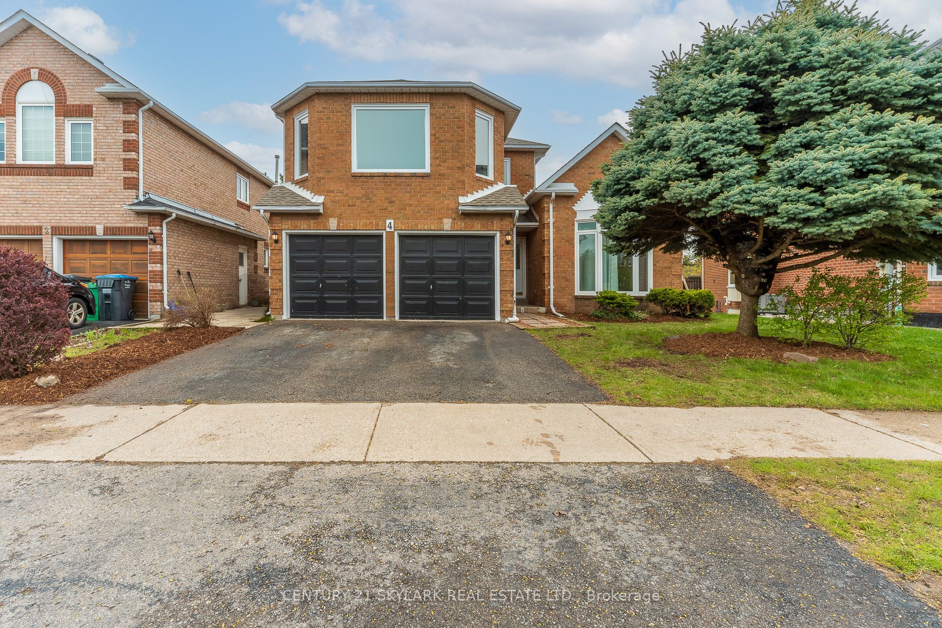 4 Leeward Drive, Brampton, ON, L6S 5V6 photo 2