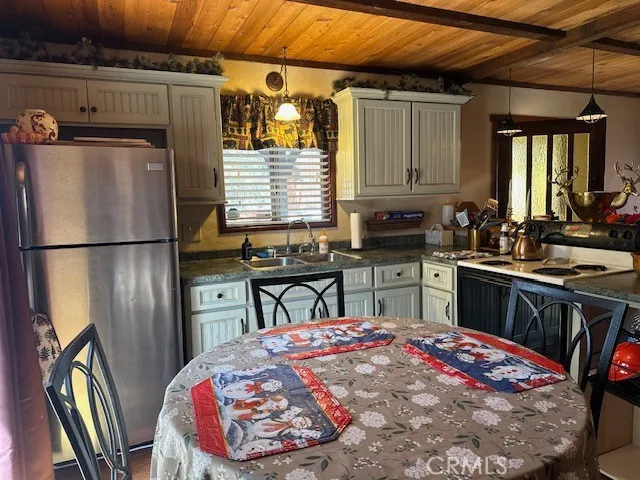 Additional image 39 of 245 Sunset Ln, Sugarloaf, CA 92386