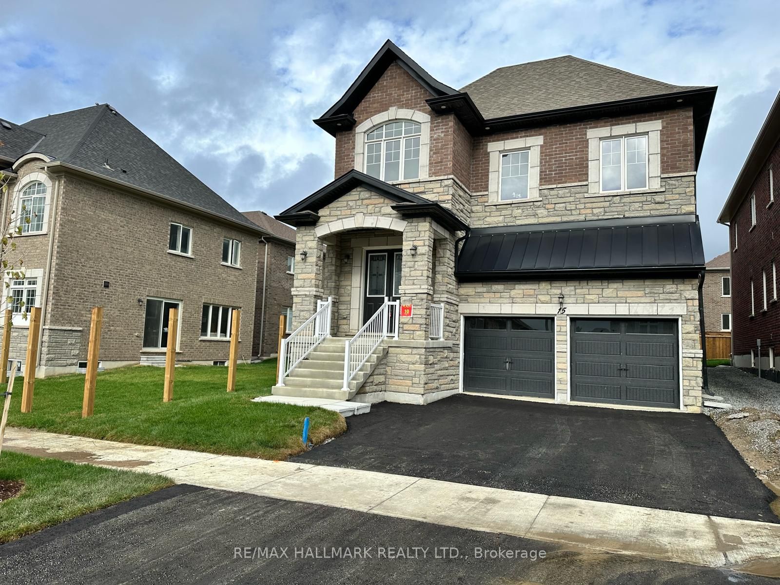 15 Aida Place N, Richmond Hill, ON, L4E 2Y5