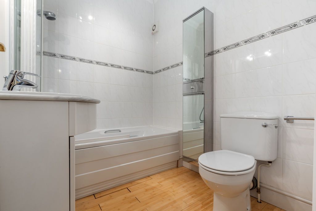 Additional image 25 of 4 bed flat for saleFlat 25 The Fountains, Ballure Promenade, Ramsey IM8