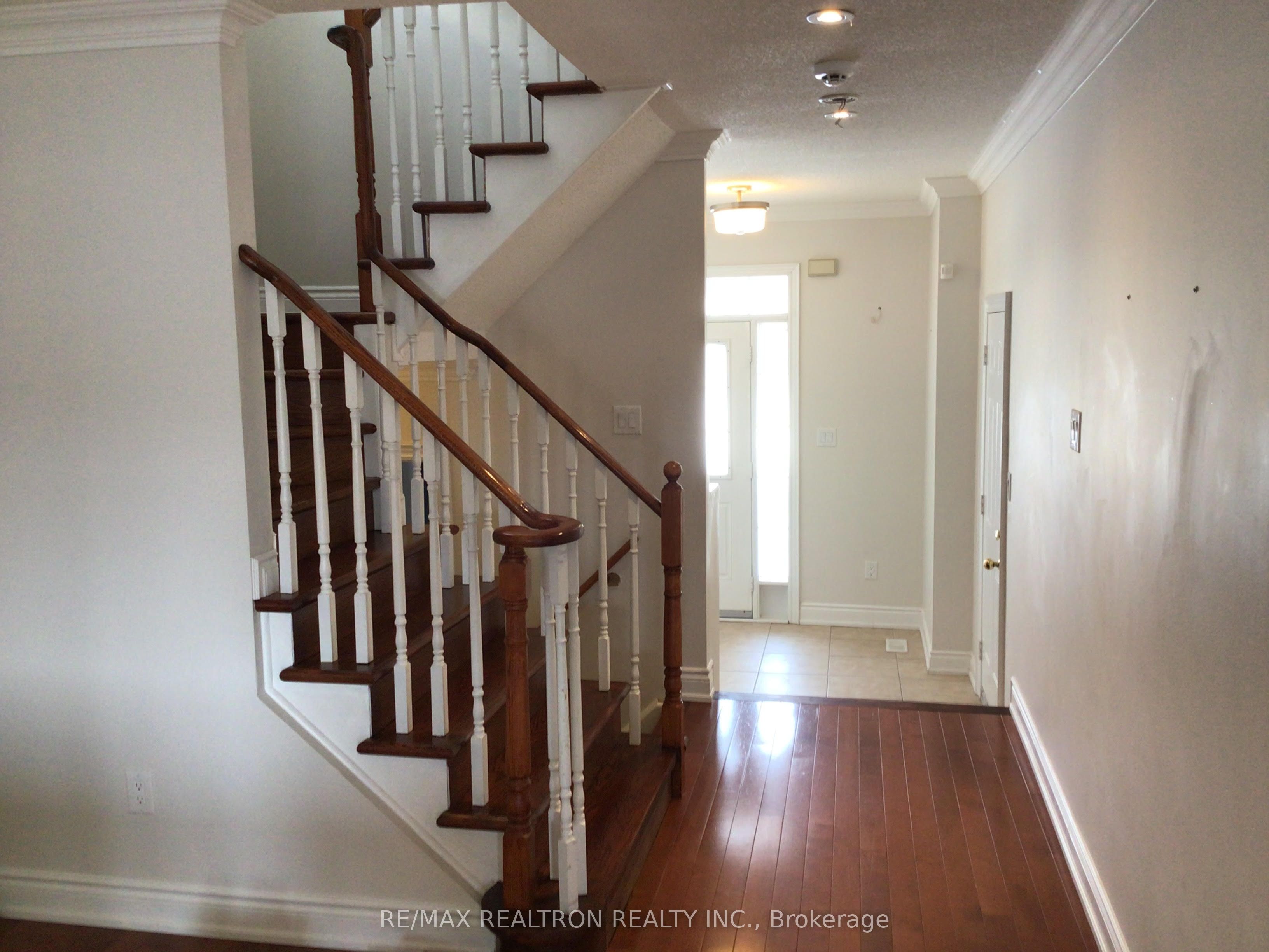 Additional image 4 of 910 Isaac Phillips Way, Newmarket, ON, L3X 2Y8
