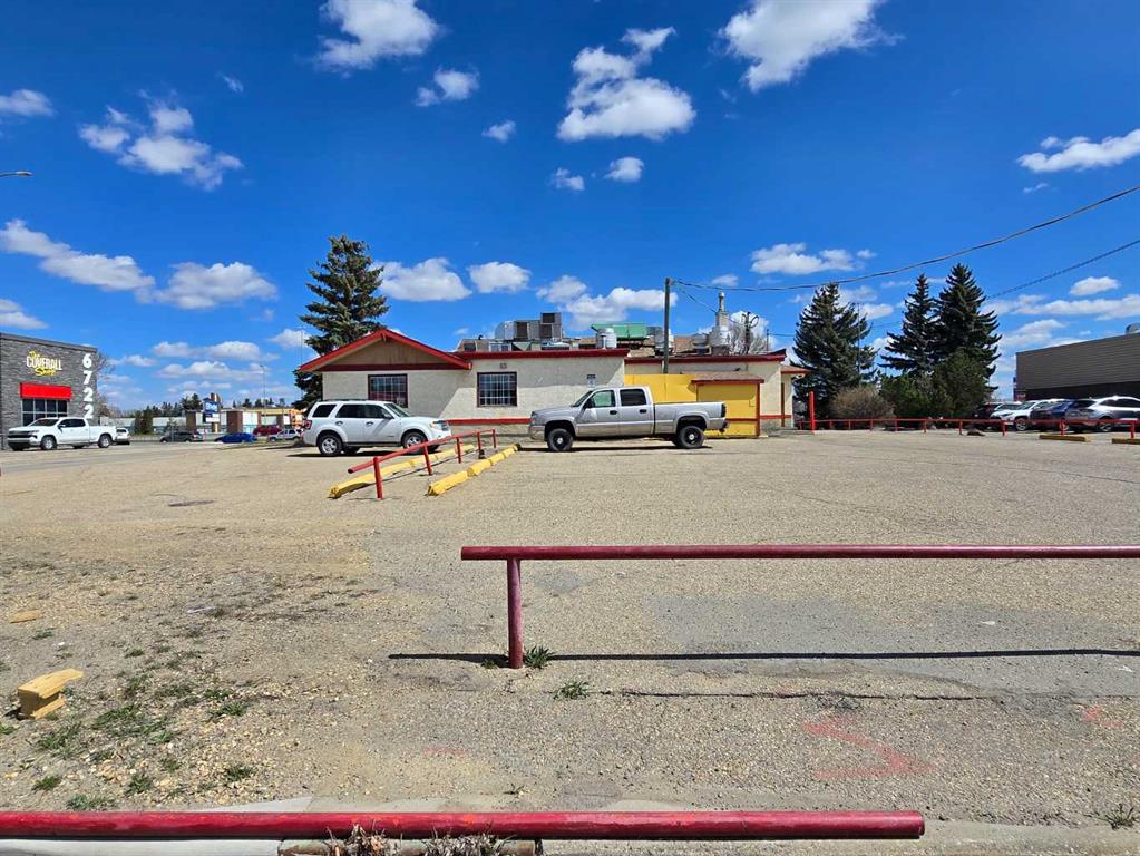 6712 50 Avenue, Red Deer, AB, T2N4E1