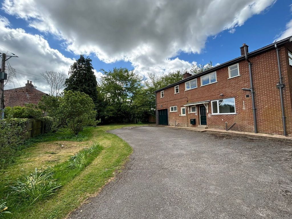 4 bed detached house to rentDrewton, South Cave HU15