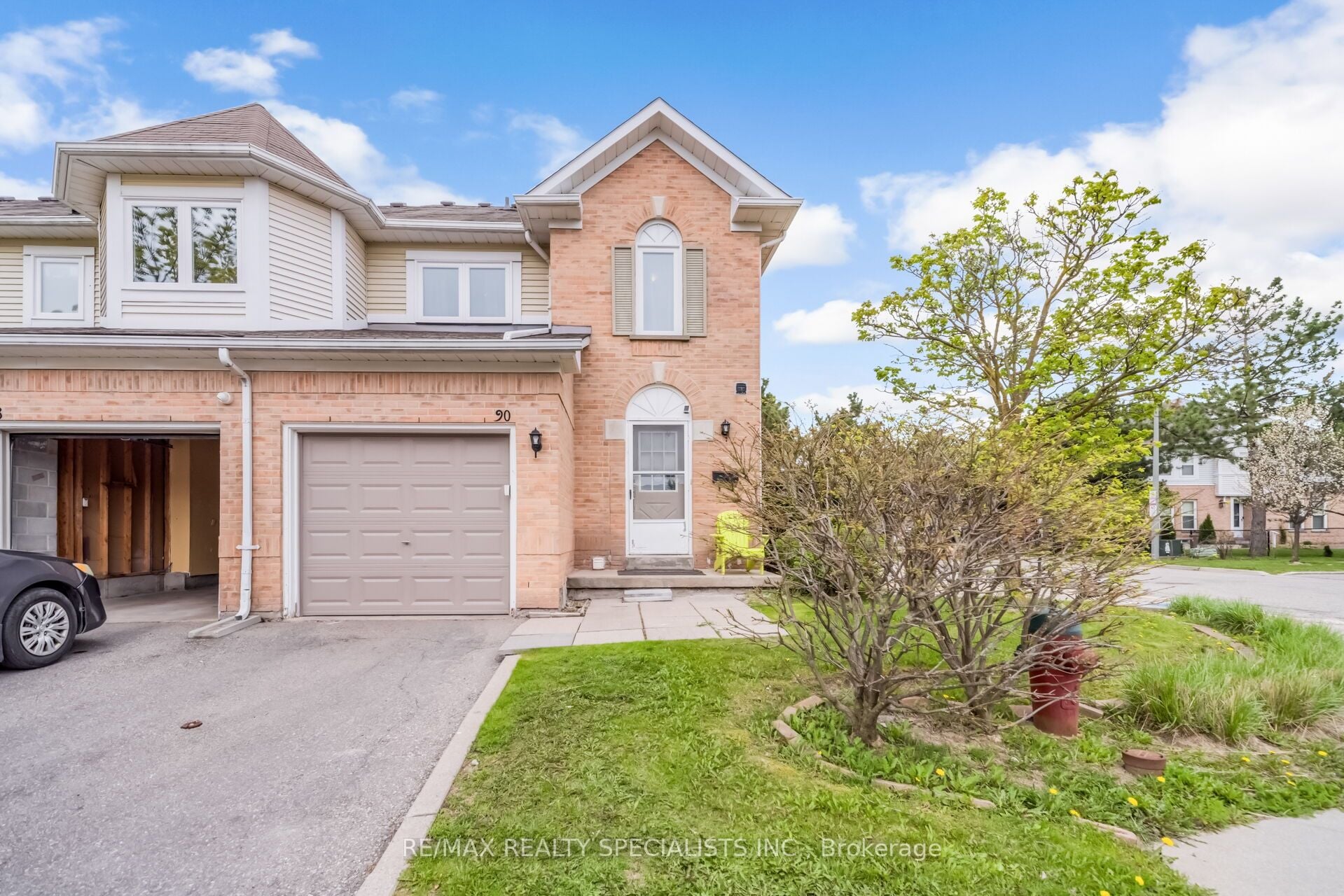 90 Wickstead Street, Brampton, ON, L6R 1N8 photo 2