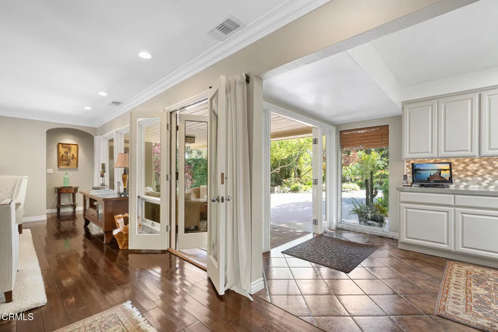 Additional image 54 of 2004 Glenview Terrace, Altadena, CA 91001