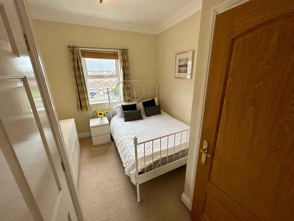 Additional image 11 of 4 bed detached house to rentCarisbrooke Road, Leeds, West Yorkshire LS16