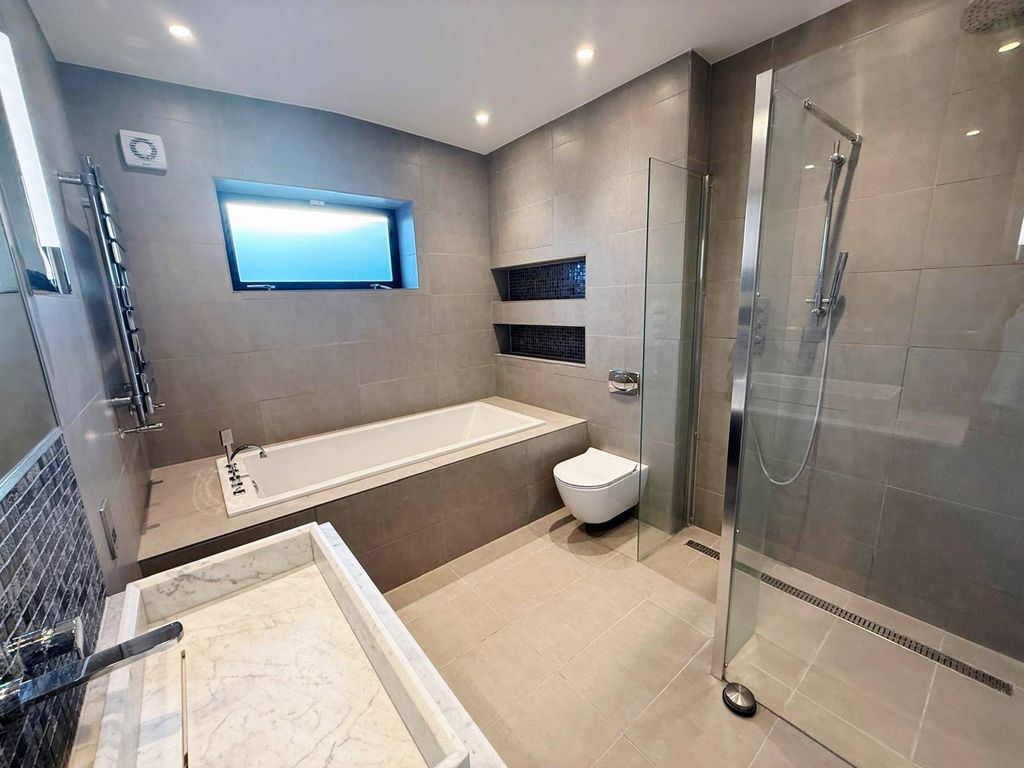Additional image 18 of 5 bed detached house to rentSevenoaks Road, Pratts Bottom BR6